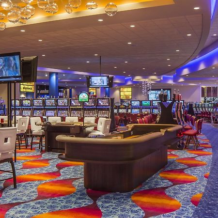 12 Tribes Resort Casino Оумак Екстериор снимка