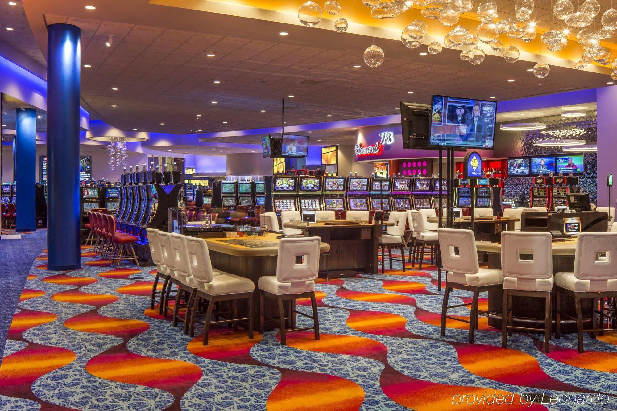 12 Tribes Resort Casino Оумак Екстериор снимка